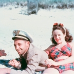 Praia em Rochester, EUA - Cap. Marcilio Gibson e Jane, cujo pai era diretor da Kodak e que conseguiu para John Buyers 50 rolos de filmes coloridos Kodak Ektachrome.
Foto: John W. Buyers